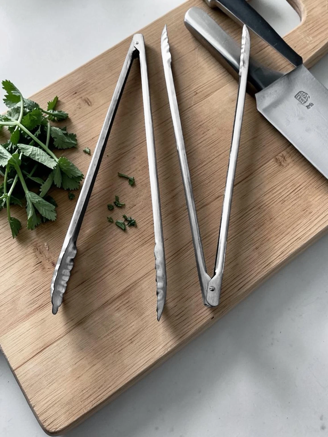 Winco UT-12HT 12" Extra Heavyweight Stainless Steel Utility Tongs 2-Pack - Image 3