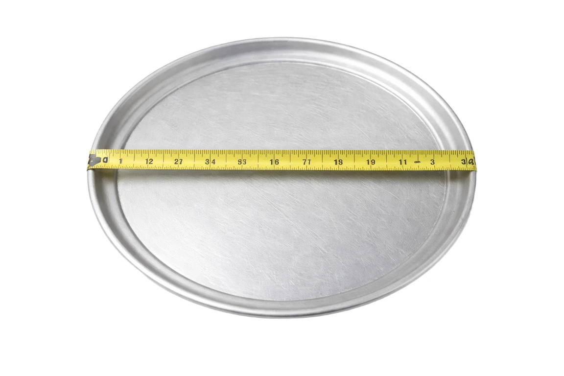Winco APZT-14 14" Aluminum Pizza Pan 2-Pack Commercial Pizza Baking Tray - Image 4
